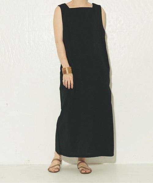 ottilie（オティーリエ）の「ottilie スクエアネックワンピ（ワンピース・レディース・ベージュ/ブラック・FREE）」の2枚目の写真
