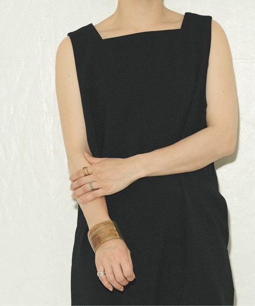 ottilie（オティーリエ）の「ottilie スクエアネックワンピ（ワンピース・レディース・ベージュ/ブラック・FREE）」の18枚目の写真