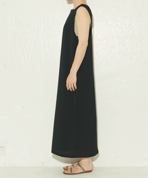 ottilie（オティーリエ）の「ottilie スクエアネックワンピ（ワンピース・レディース・ベージュ/ブラック・FREE）」の11枚目の写真