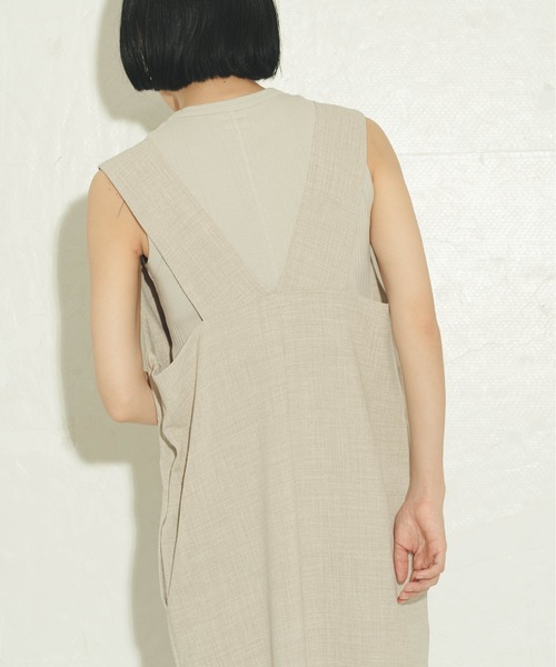 ottilie（オティーリエ）の「ottilie スクエアネックワンピ（ワンピース・レディース・ベージュ/ブラック・FREE）」の6枚目の写真