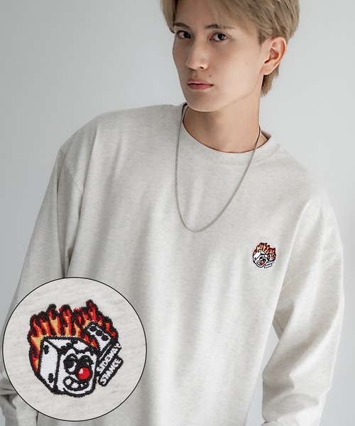 SIDEWAY STANCE（サイドウェイスタンス）の「【SIDEWAY STANCE】オリジナル ワンポイント刺繍 ロンT（Tシャツ/カットソー・メンズ・ブラック/ホワイト/ブラック系その他/ホワイト系その他/ホワイト系その他2/ブラック系その他2/ブラック系その他4/ホワイト系その他4/ブラック系その他3/ホワイト系その他3/パープル/ブルー系その他3/グリーン系その他2/グリーン系その他4/グレー系その他3/グレー系その他4/グレー系その他2/ブルー系その他/グレー系その他/グレー/ブラック系その他5/グレー系その他5/ホワイト系その他5・LARGE/X-LARGE/MEDIUM/SMALL）」の16枚目の写真