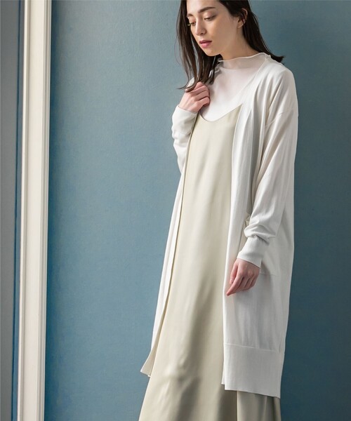 OPAQUE.CLIP(オペークドットクリップ)の「◆ベーシックロングカーディガン【UVケア/洗える】(カーディガン/ボレロ・レディース・オフホワイト/ブラック/ライトベージュ・38/40/42)」の4枚目の写真