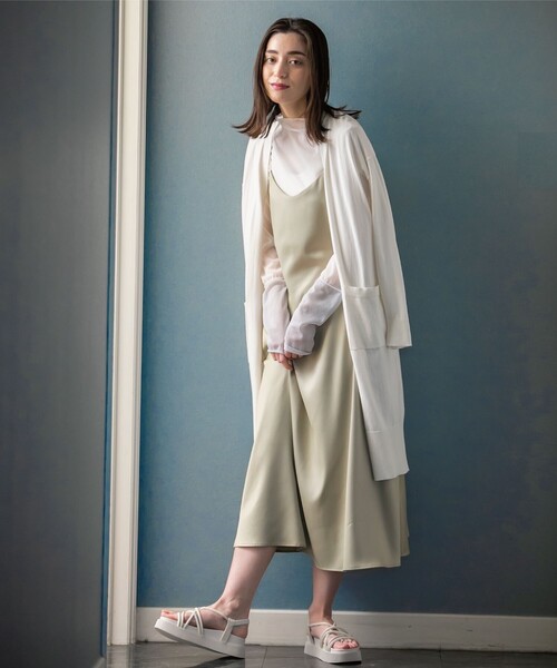 OPAQUE.CLIP(オペークドットクリップ)の「◆ベーシックロングカーディガン【UVケア/洗える】(カーディガン/ボレロ・レディース・オフホワイト/ブラック/ライトベージュ・38/40/42)」の7枚目の写真