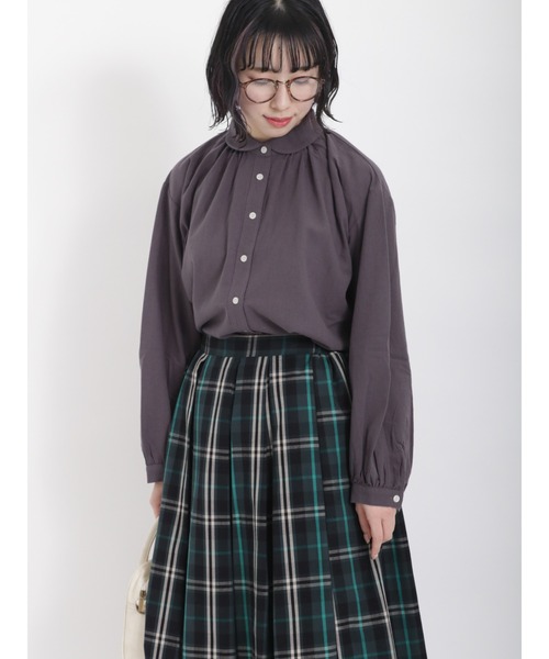 Samansa Mos2（サマンサ モスモス）の「丸襟ギャザーシャツ（シャツ/ブラウス・レディース・チャコール/オフホワイト/ベージュ/ブラック・ﾌﾘ-）」の4枚目の写真