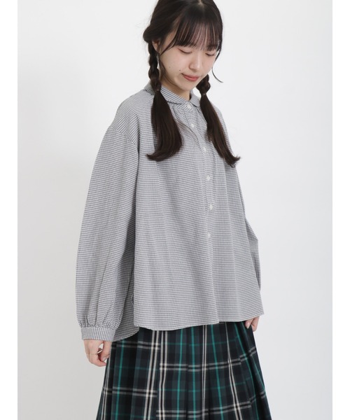 Samansa Mos2（サマンサ モスモス）の「丸襟ギャザーシャツ（シャツ/ブラウス・レディース・チャコール/オフホワイト/ベージュ/ブラック・ﾌﾘ-）」の3枚目の写真