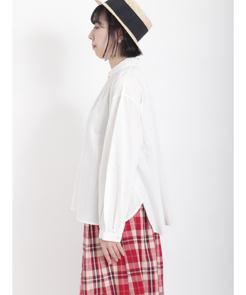 Samansa Mos2（サマンサ モスモス）の「丸襟ギャザーシャツ（シャツ/ブラウス・レディース・チャコール/オフホワイト/ベージュ/ブラック・ﾌﾘ-）」の22枚目の写真