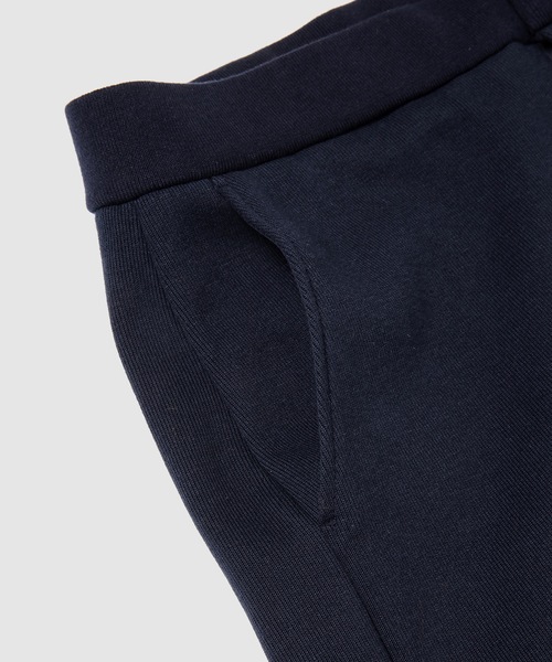 THOM BROWNE（トムブラウン）の「MID THIGH SUMMER SHORTS IN COTTON INTERLOCK（その他パンツ・メンズ・グレー/ネイビー・1）」の4枚目の写真