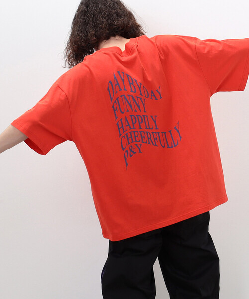 Purple&Yellow（パープルアンドイエロー）の「メッセージプリント ビッグ半袖Ｔシャツ（Tシャツ/カットソー・メンズ・ホワイト/ブラック/オレンジ/ブルー・LARGE/MEDIUM/SMALL）」の4枚目の写真