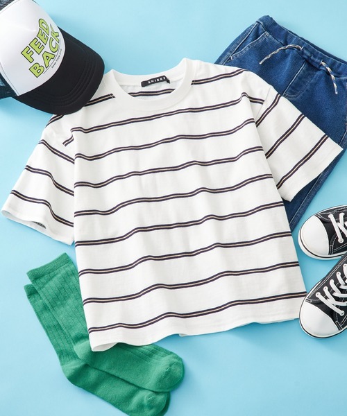 SHISKY（シスキー）の「SHISKY / シスキー ボーダー ビックシルエット  カットソー  半袖キッズ（Tシャツ/カットソー・キッズ・サックスブルー/グレー系/ベージュ/ネイビー系/チャコール/ネイビー/ネイビー系2/ダークグリーン/オフホワイト/ブラック系/杢グレー/グリーン系・140/120/110/130/160/150）」の2枚目の写真