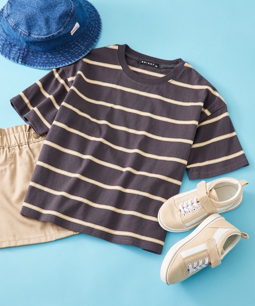 SHISKY（シスキー）の「SHISKY / シスキー ボーダー ビックシルエット  カットソー  半袖キッズ（Tシャツ/カットソー・キッズ・サックスブルー/グレー系/ベージュ/ネイビー系/チャコール/ネイビー/ネイビー系2/ダークグリーン/オフホワイト/ブラック系/杢グレー/グリーン系・140/120/110/130/160/150）」の5枚目の写真