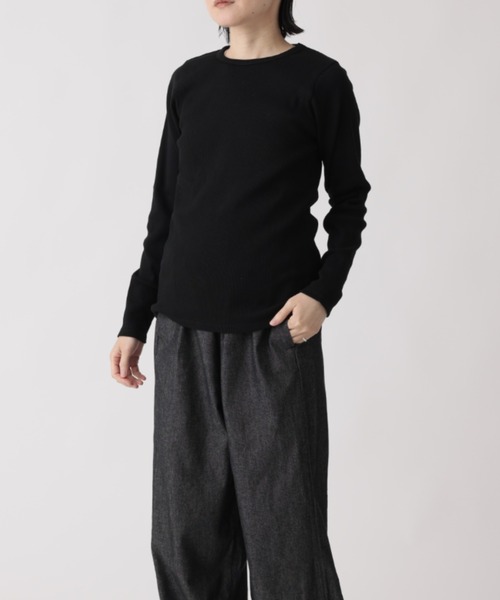 ARCH & LINE（アーチアンドライン）の「コットンリブ長袖クルーネックTシャツ COTTON RIB C/N TEE（Tシャツ/カットソー・レディース・ホワイト/ブラック/アクア/オレンジ・1/2/3）」の3枚目の写真