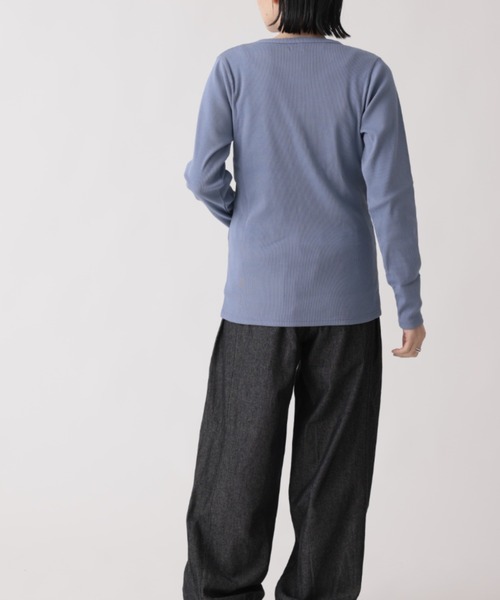 ARCH & LINE（アーチアンドライン）の「コットンリブ長袖クルーネックTシャツ COTTON RIB C/N TEE（Tシャツ/カットソー・レディース・ホワイト/ブラック/アクア/オレンジ・1/2/3）」の21枚目の写真
