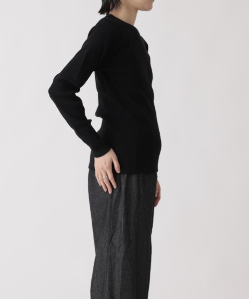 ARCH & LINE（アーチアンドライン）の「コットンリブ長袖クルーネックTシャツ COTTON RIB C/N TEE（Tシャツ/カットソー・レディース・ホワイト/ブラック/アクア/オレンジ・1/2/3）」の19枚目の写真