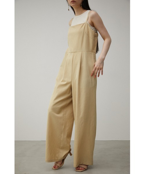 AZUL by moussy(アズールバイマウジー)の「BACK OPEN SALOPETTE/バックオープンサロペット(サロペット/オーバーオール・レディース・ブラック/ベージュ・SMALL/MEDIUM)」の2枚目の写真