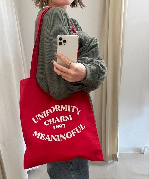 ad thie(アドティエ)の「ロゴ配色 カラートートバッグ(トートバッグ・レディース・アイボリー系1/ラベンダー/レッド/アイボリー系2/グリーン/ピンク/オレンジ/アイボリー系3/ブルー/イエロー/ブラウン/ネイビー・FREE)」の11枚目の写真