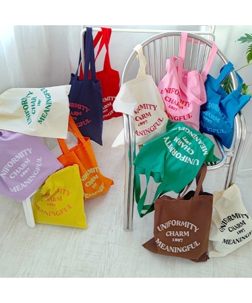 ad thie(アドティエ)の「ロゴ配色 カラートートバッグ(トートバッグ・レディース・アイボリー系1/ラベンダー/レッド/アイボリー系2/グリーン/ピンク/オレンジ/アイボリー系3/ブルー/イエロー/ブラウン/ネイビー・FREE)」の20枚目の写真