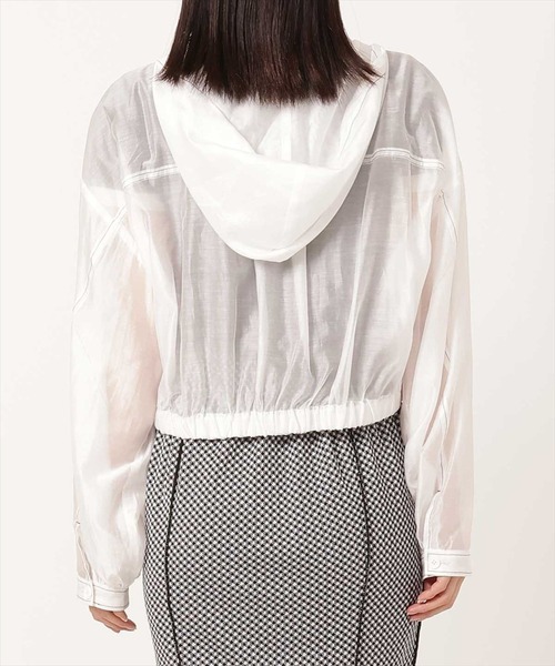 REDYAZEL（レディアゼル）の「配色ステッチシアースタンドショートブルゾン（ブルゾン・レディース・ライトグレー/ブラック/オフホワイト・FREE）」の6枚目の写真