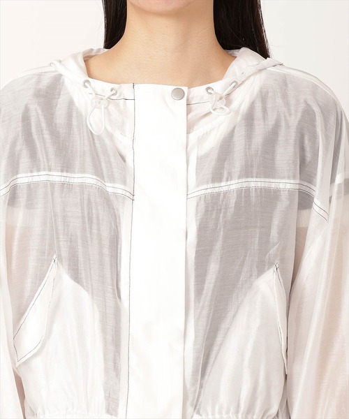 REDYAZEL（レディアゼル）の「配色ステッチシアースタンドショートブルゾン（ブルゾン・レディース・ライトグレー/ブラック/オフホワイト・FREE）」の8枚目の写真