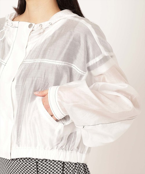 REDYAZEL（レディアゼル）の「配色ステッチシアースタンドショートブルゾン（ブルゾン・レディース・ライトグレー/ブラック/オフホワイト・FREE）」の9枚目の写真