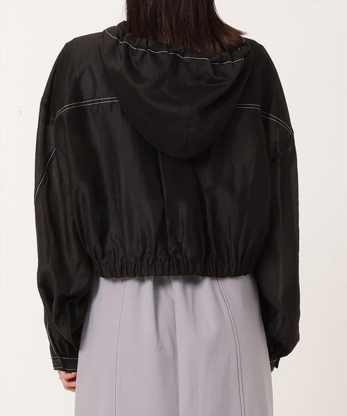 REDYAZEL（レディアゼル）の「配色ステッチシアースタンドショートブルゾン（ブルゾン・レディース・ライトグレー/ブラック/オフホワイト・FREE）」の15枚目の写真