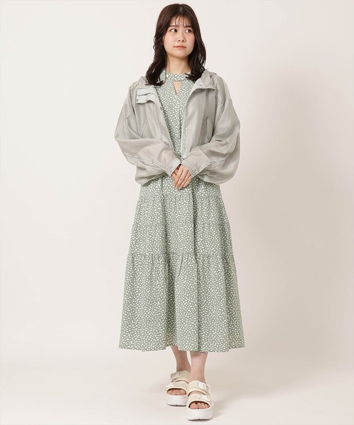 REDYAZEL（レディアゼル）の「配色ステッチシアースタンドショートブルゾン（ブルゾン・レディース・ライトグレー/ブラック/オフホワイト・FREE）」の22枚目の写真