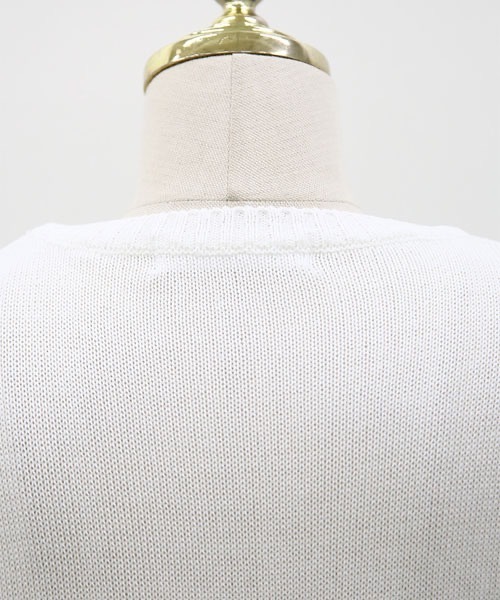 NANING9(ナンニング)の「NANING9 Butterフロントレタリングラウンドネック半袖ニット(Tシャツ/カットソー・レディース・アイボリー/ピンク/ネイビー・FREE)」の13枚目の写真