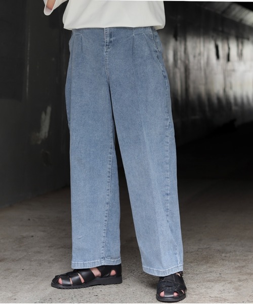 INTER FACTORY（インターファクトリー）の「ファッションインフルエンサー DAISUKE - 2タックルーズボリュームワイドデニム（デニムパンツ・メンズ・インディゴブルー/ライトブルー・SMALL/MEDIUM/LARGE）」の5枚目の写真