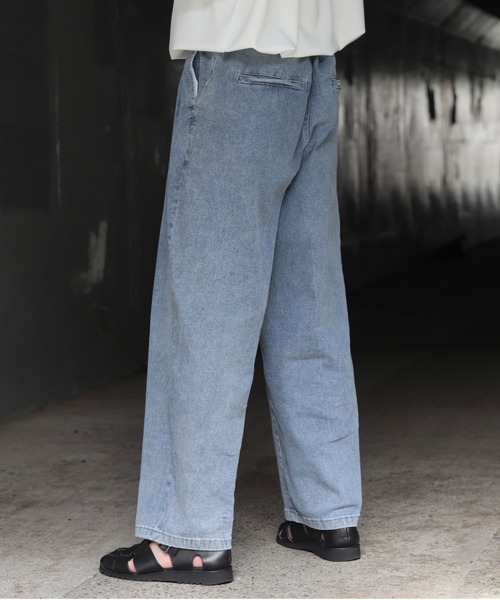 INTER FACTORY（インターファクトリー）の「ファッションインフルエンサー DAISUKE - 2タックルーズボリュームワイドデニム（デニムパンツ・メンズ・インディゴブルー/ライトブルー・SMALL/MEDIUM/LARGE）」の8枚目の写真