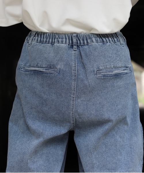 INTER FACTORY（インターファクトリー）の「ファッションインフルエンサー DAISUKE - 2タックルーズボリュームワイドデニム（デニムパンツ・メンズ・インディゴブルー/ライトブルー・SMALL/MEDIUM/LARGE）」の11枚目の写真