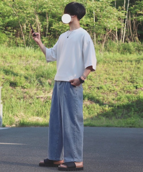 INTER FACTORY（インターファクトリー）の「ファッションインフルエンサー DAISUKE - 2タックルーズボリュームワイドデニム（デニムパンツ・メンズ・インディゴブルー/ライトブルー・SMALL/MEDIUM/LARGE）」の13枚目の写真