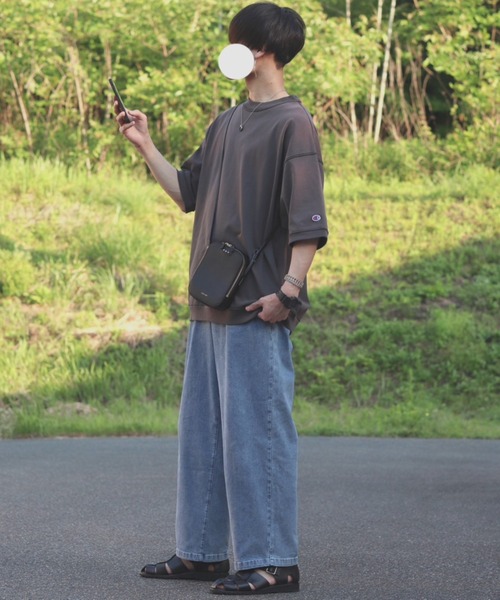 INTER FACTORY（インターファクトリー）の「ファッションインフルエンサー DAISUKE - 2タックルーズボリュームワイドデニム（デニムパンツ・メンズ・インディゴブルー/ライトブルー・SMALL/MEDIUM/LARGE）」の16枚目の写真