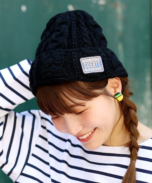 チチカカ（チチカカ）の「ケーブル編みニットキャップ（ニットキャップ/ビーニー・レディース・ダークグリーン/イエロー/ブラック/アイボリー/オレンジ/ブルー・FREE）」の2枚目の写真