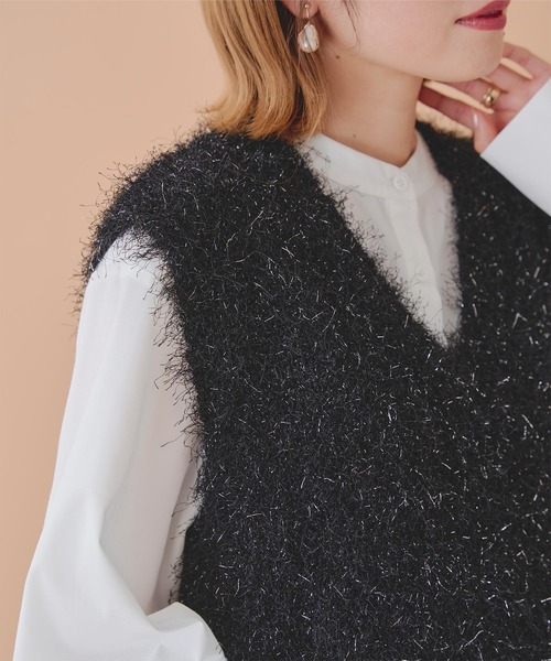 titivate(ティティベイト)の「ラメ入りシャギーニットベスト(ベスト・レディース・ライトグレー/ライトベージュ/ブラック・FREE)」の19枚目の写真