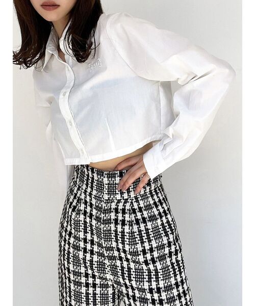 RESEXXY（リゼクシー）の「クロップドカラーシャツ（シャツ/ブラウス・レディース・ブルー/ホワイト/その他1/ピンク・FREE）」の2枚目の写真