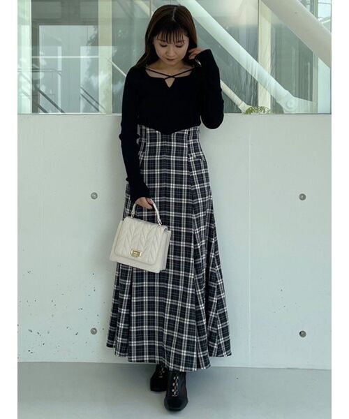 MERCURYDUO(マーキュリーデュオ)の「2WAYデコルテナローテープリブニット(ニット/セーター・レディース・ブラック/パープル/オフホワイト/ミント・FREE)」の12枚目の写真