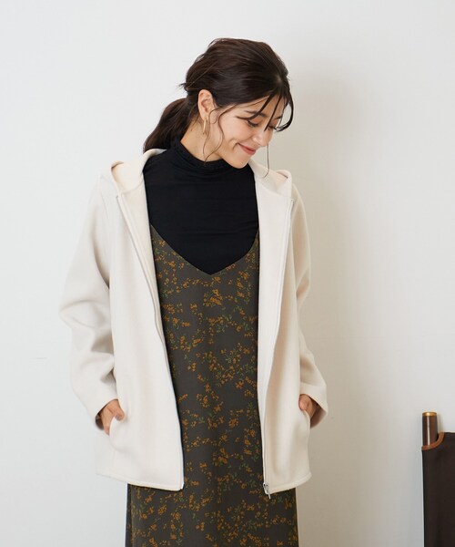 SHOO・LA・RUE（シューラルー）の「◆ウール調 ジップアップフーディブルゾン（ブルゾン・レディース・グレー系その他/ブラウン系/アイボリー・03/04/02）」の9枚目の写真