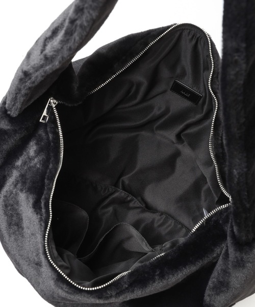 HARE（ハレ）の「BIGファーショルダーBAG(HARE)（ショルダーバッグ 