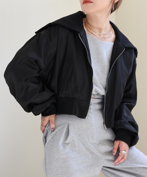 ULEULA（ウルア）の「ビック襟スタンドショートブルゾン（ブルゾン・レディース・ブラック/アイボリー/カーキ・FREE）」の2枚目の写真