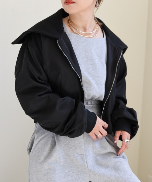ULEULA（ウルア）の「ビック襟スタンドショートブルゾン（ブルゾン・レディース・ブラック/アイボリー/カーキ・FREE）」の22枚目の写真