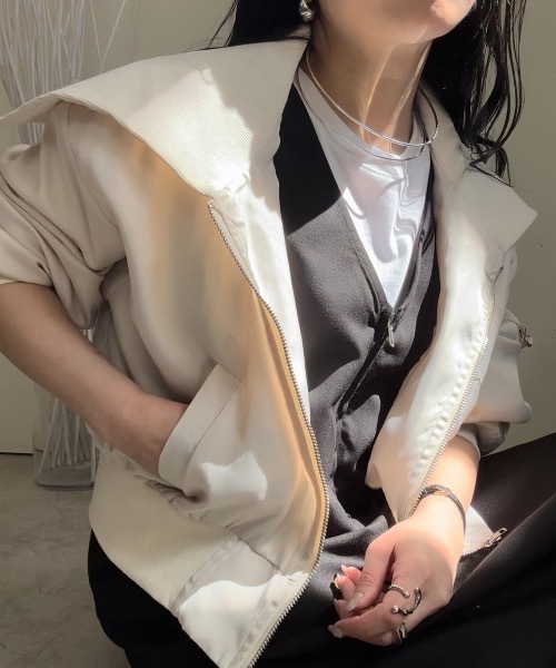 ULEULA（ウルア）の「ビック襟スタンドショートブルゾン（ブルゾン・レディース・ブラック/アイボリー/カーキ・FREE）」の18枚目の写真