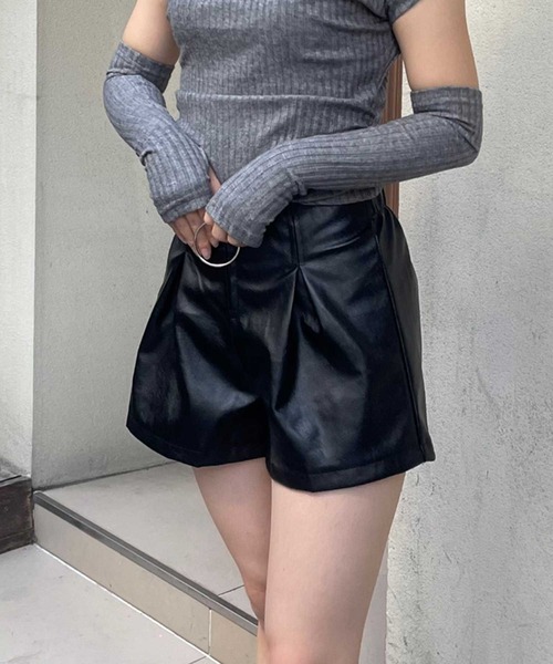 SPIGA（スピーガ）の「ﾌｪｲｸﾚｻﾞｰﾌﾛﾝﾄZIPｼｮｰﾄﾊﾟﾝﾂ（その他パンツ・レディース・ブラウン/ブラック・MEDIUM/SMALL）」の10枚目の写真