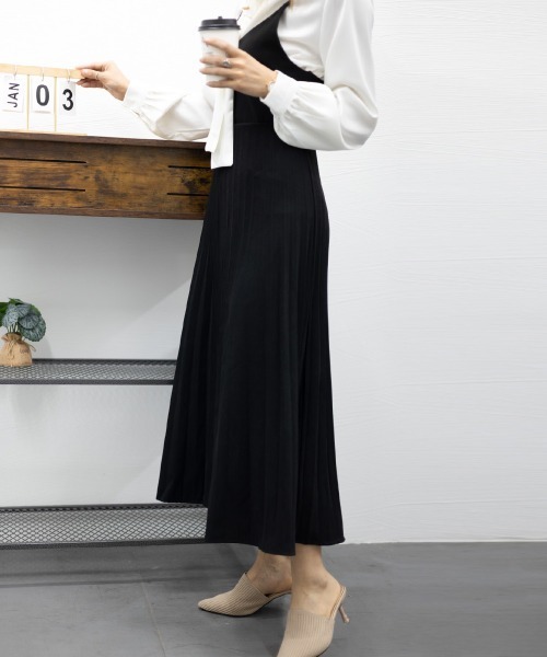 Miniministore(ミニミニストア)の「プリーツ キャミソールワンピース(ワンピース・レディース・ブルー/ブラック/ブラウン・M/L/S)」の9枚目の写真
