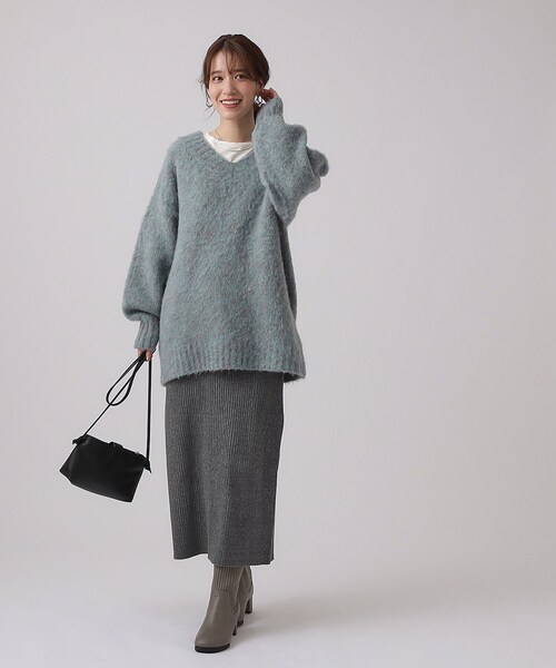 Cutie Blonde（キューティーブロンド）の「◆【レイヤードが楽しめる】ふわふわMIX Vネック ゆるニット（ニット/セーター・レディース・ダークブラウン/ブラウン系その他/ライトパープル/グリーン/ナチュラル・00）」の6枚目の写真