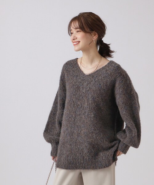 Cutie Blonde（キューティーブロンド）の「◆【レイヤードが楽しめる】ふわふわMIX Vネック ゆるニット（ニット/セーター・レディース・ダークブラウン/ブラウン系その他/ライトパープル/グリーン/ナチュラル・00）」の10枚目の写真