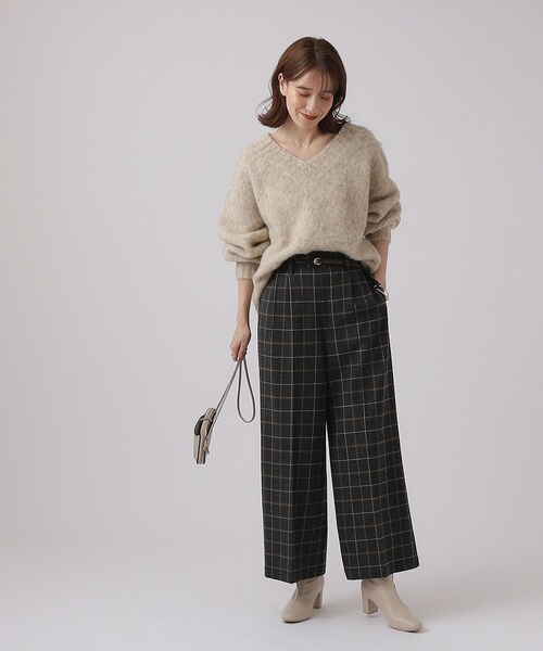 Cutie Blonde（キューティーブロンド）の「◆【レイヤードが楽しめる】ふわふわMIX Vネック ゆるニット（ニット/セーター・レディース・ダークブラウン/ブラウン系その他/ライトパープル/グリーン/ナチュラル・00）」の12枚目の写真