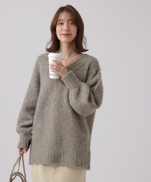 Cutie Blonde（キューティーブロンド）の「◆【レイヤードが楽しめる】ふわふわMIX Vネック ゆるニット（ニット/セーター・レディース・ダークブラウン/ブラウン系その他/ライトパープル/グリーン/ナチュラル・00）」の16枚目の写真