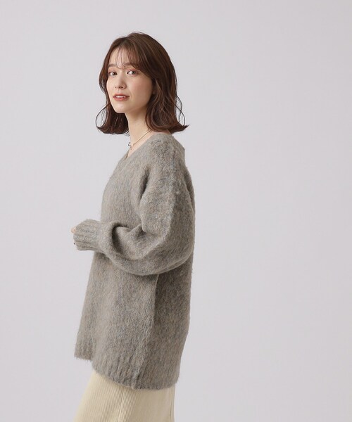 Cutie Blonde（キューティーブロンド）の「◆【レイヤードが楽しめる】ふわふわMIX Vネック ゆるニット（ニット/セーター・レディース・ダークブラウン/ブラウン系その他/ライトパープル/グリーン/ナチュラル・00）」の17枚目の写真