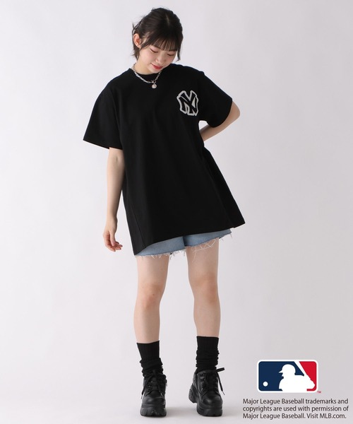 repipi armario（レピピ アルマリオ）の「【MLB】ワッペンミニワンピース（ワンピース・キッズ・オートミール/グレー/ブラック・MEDIUM/LARGE）」の5枚目の写真