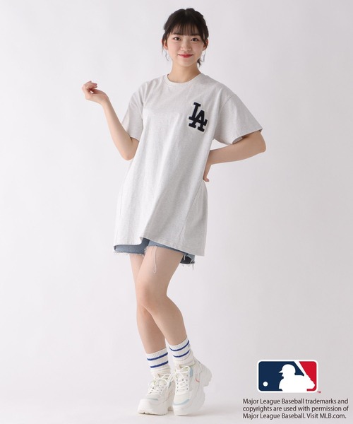 repipi armario（レピピ アルマリオ）の「【MLB】ワッペンミニワンピース（ワンピース・キッズ・オートミール/グレー/ブラック・MEDIUM/LARGE）」の6枚目の写真