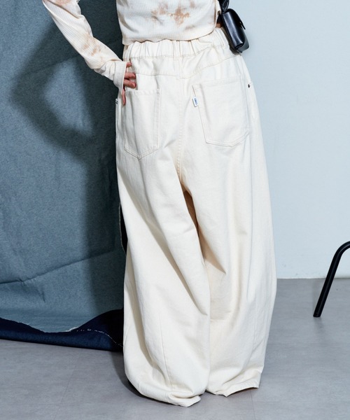 CONES BOSS（コーンズボス）の「【ユニセックス】【CONESBOSS/コーンズボス】ワイドカーブデニムパンツ（デニムパンツ・レディース・ホワイト/グレー/サックスブルー・SMALL/MEDIUM/LARGE）」の17枚目の写真